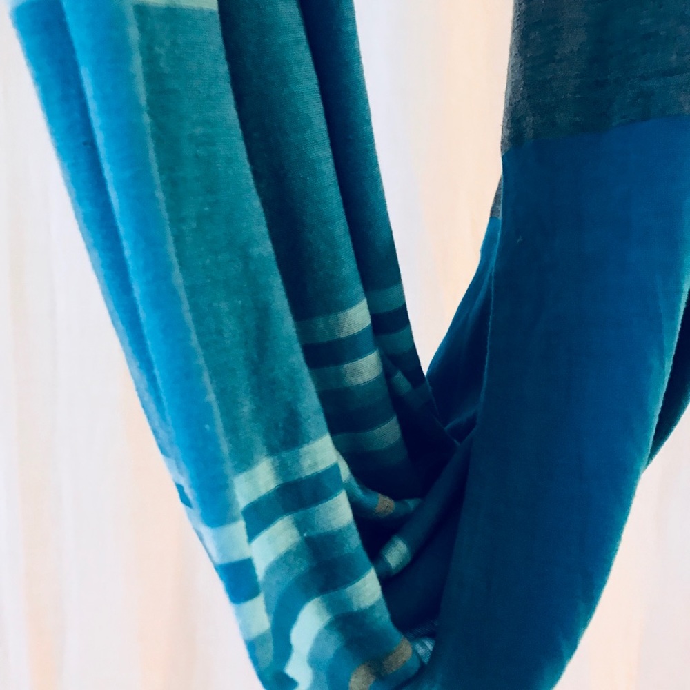 Infinity scarf π§£ - Picture 3 of 4
